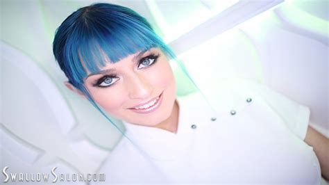 FIT18 - Jewelz Blu - 50kg - Casting Blue Hair Girl With Perfect Pussy. 23k Fit 18. HD 35:33. 